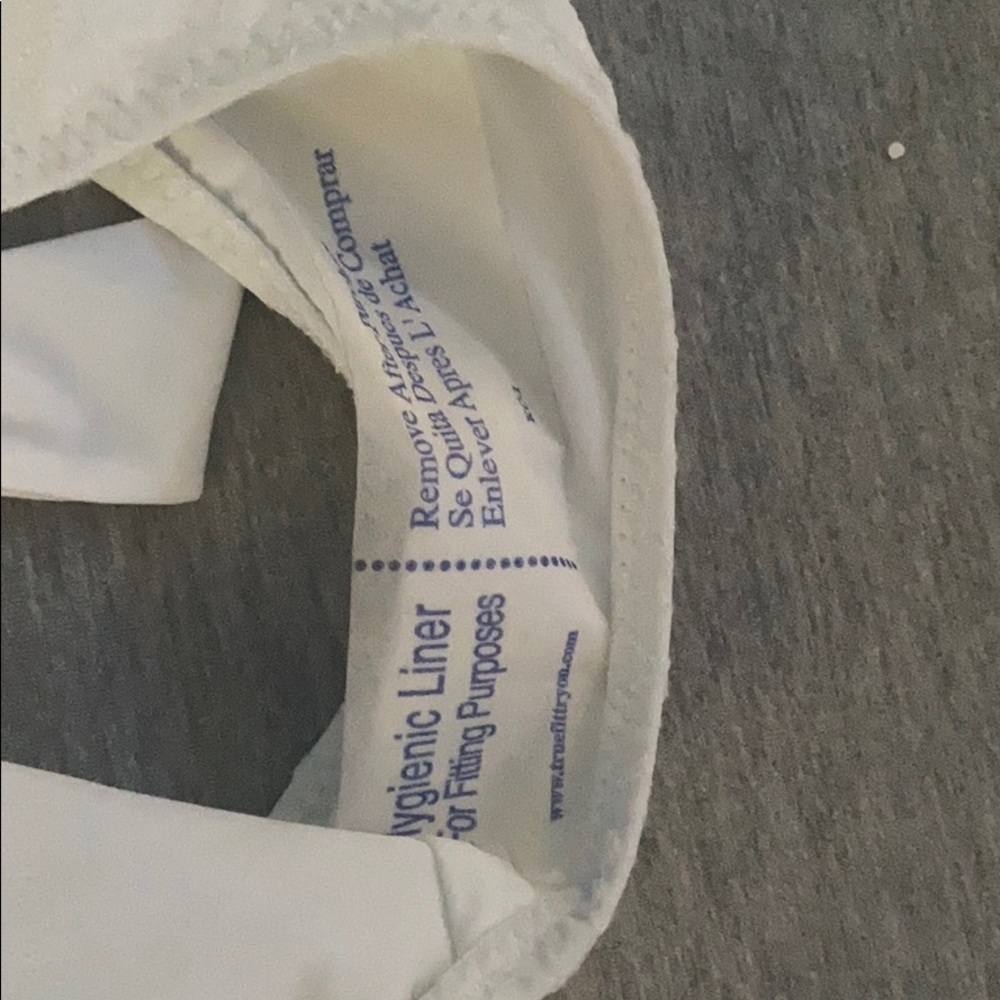 Kisuii white bikini set size medium - Picture 5 of 7